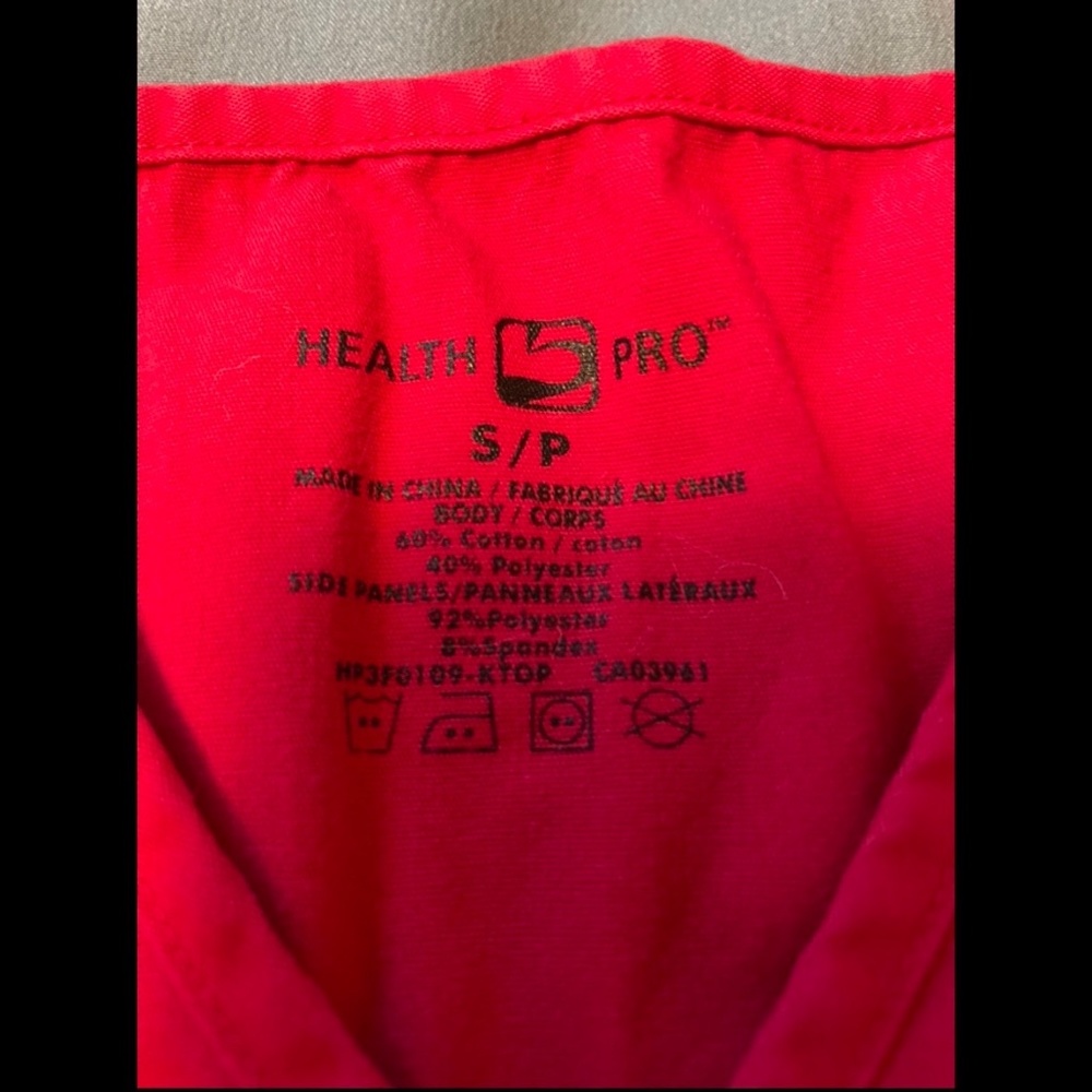 Red Health Pro Scrub Top Small - Picture 2 of 3